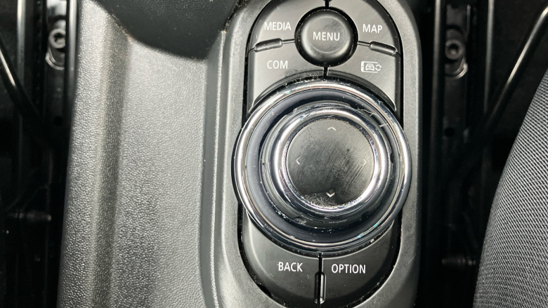 MINI Hatchback 1.5 Cooper Classic 3dr Petrol Hatchback